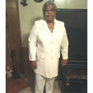 Meet your Posher, Dee